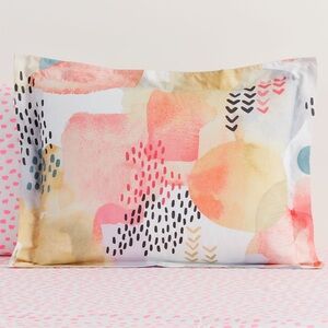 ISO Pottery Barn Kids Organic Lexi shams